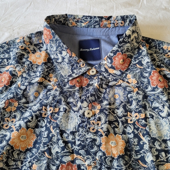 Tommy Bahama Floral Shirt size XXL Cotton Silk Blend Button Down Navy Coral - Picture 2 of 6